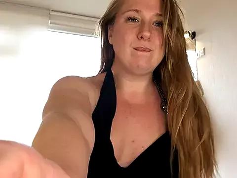 MazySunny from StripChat is Freechat