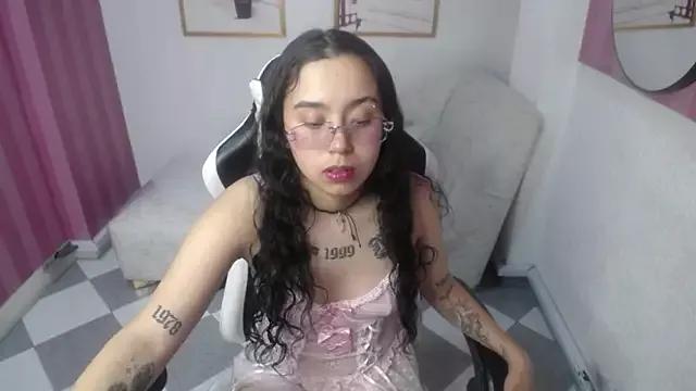Megan12_b_ from StripChat is Freechat