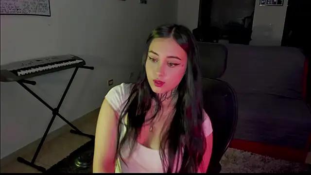 Explore our live girls sluts from our Custom and Multi clubs and checkout exclusive access to highly interactive content, such as shape, hair, titties, pussy type and many more.