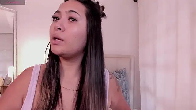 Explore our live girls sluts from our Custom and Multi clubs and checkout exclusive access to highly interactive content, such as shape, hair, titties, pussy type and many more.