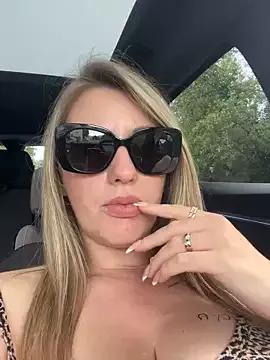 Explore our live girls sluts from our Custom and Multi clubs and checkout exclusive access to highly interactive content, such as shape, hair, titties, pussy type and many more.