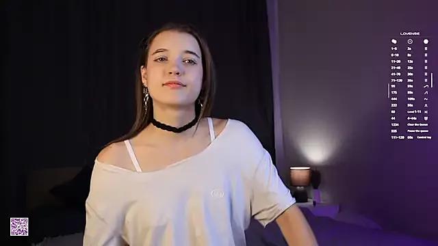Explore our live girls sluts from our Custom and Multi clubs and checkout exclusive access to highly interactive content, such as shape, hair, titties, pussy type and many more.