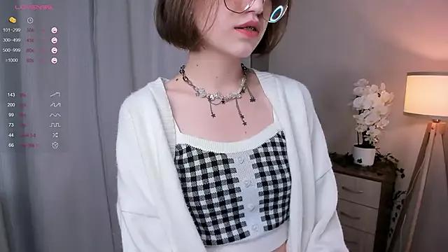 Explore our live girls sluts from our Custom and Multi clubs and checkout exclusive access to highly interactive content, such as shape, hair, titties, pussy type and many more.