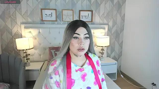MeganStar__ from StripChat is Freechat