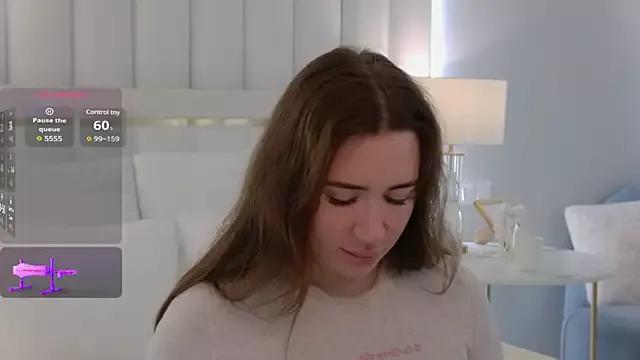 Explore our live girls sluts from our Custom and Multi clubs and checkout exclusive access to highly interactive content, such as shape, hair, titties, pussy type and many more.