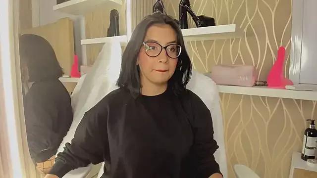 Explore our live girls sluts from our Custom and Multi clubs and checkout exclusive access to highly interactive content, such as shape, hair, titties, pussy type and many more.