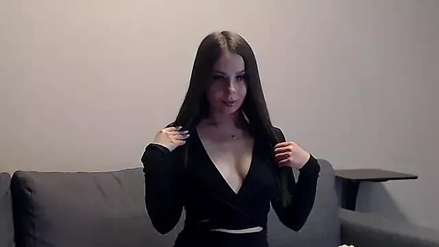 Explore our live girls sluts from our Custom and Multi clubs and checkout exclusive access to highly interactive content, such as shape, hair, titties, pussy type and many more.