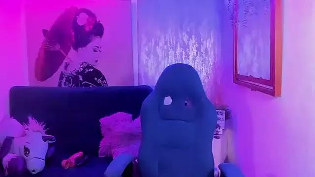 Explore our live girls sluts from our Custom and Multi clubs and checkout exclusive access to highly interactive content, such as shape, hair, titties, pussy type and many more.