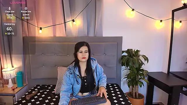 Explore our live girls sluts from our Custom and Multi clubs and checkout exclusive access to highly interactive content, such as shape, hair, titties, pussy type and many more.