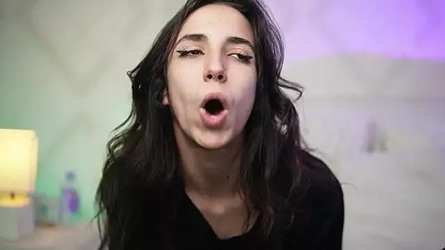 Explore our live girls sluts from our Custom and Multi clubs and checkout exclusive access to highly interactive content, such as shape, hair, titties, pussy type and many more.
