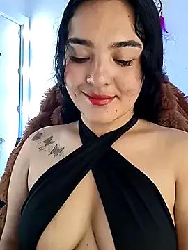 Explore our live girls sluts from our Custom and Multi clubs and checkout exclusive access to highly interactive content, such as shape, hair, titties, pussy type and many more.
