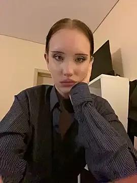 Explore our live girls sluts from our Custom and Multi clubs and checkout exclusive access to highly interactive content, such as shape, hair, titties, pussy type and many more.