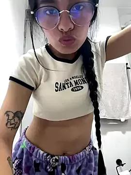 Explore our live girls sluts from our Custom and Multi clubs and checkout exclusive access to highly interactive content, such as shape, hair, titties, pussy type and many more.