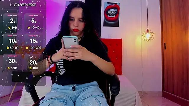 Explore our live girls sluts from our Custom and Multi clubs and checkout exclusive access to highly interactive content, such as shape, hair, titties, pussy type and many more.