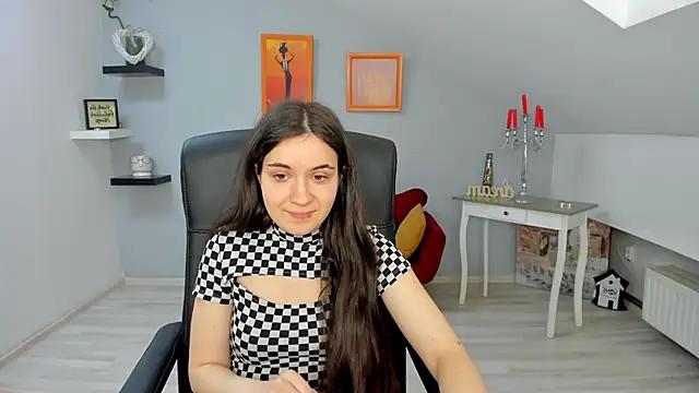 Explore our live girls sluts from our Custom and Multi clubs and checkout exclusive access to highly interactive content, such as shape, hair, titties, pussy type and many more.