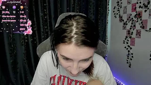 Mell_Kitty from StripChat