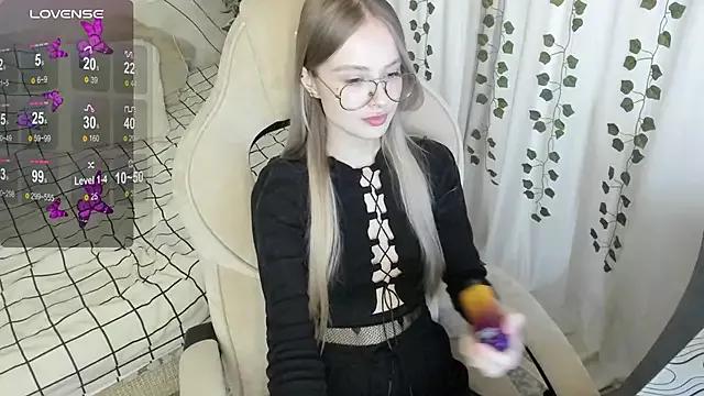 mell_milles from StripChat
