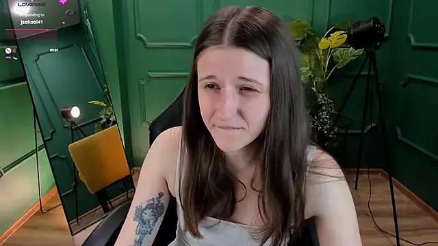 Melly_Shally from StripChat