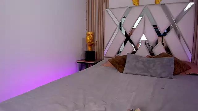 Explore our live girls sluts from our Custom and Multi clubs and checkout exclusive access to highly interactive content, such as shape, hair, titties, pussy type and many more.