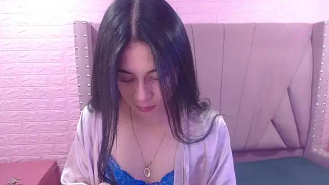 Explore our live girls sluts from our Custom and Multi clubs and checkout exclusive access to highly interactive content, such as shape, hair, titties, pussy type and many more.