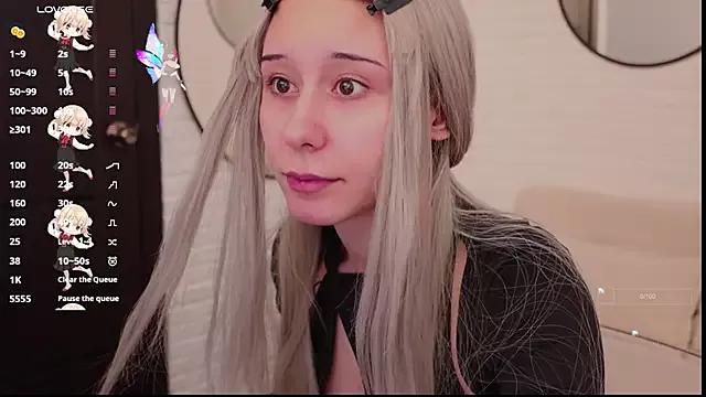 meomeee from StripChat