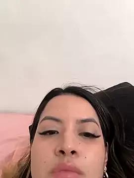 MeretrizLatina from StripChat is Freechat