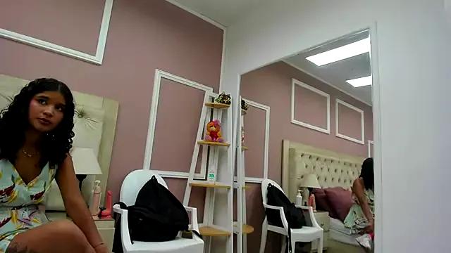 merlyaluna from StripChat is Freechat