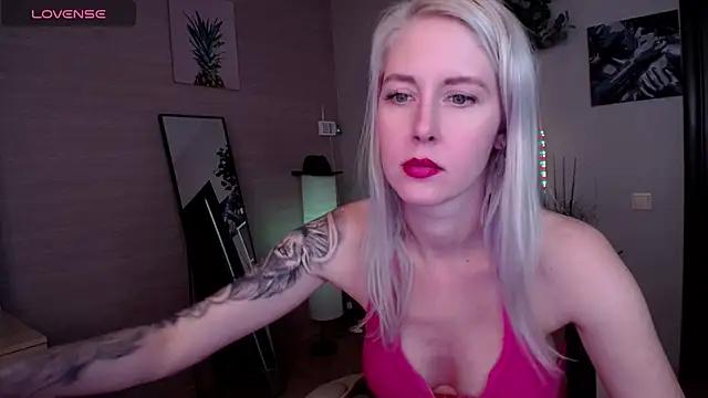 Mermaid_N from StripChat