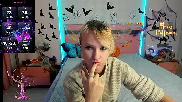 Explore our live girls sluts from our Custom and Multi clubs and checkout exclusive access to highly interactive content, such as shape, hair, titties, pussy type and many more.