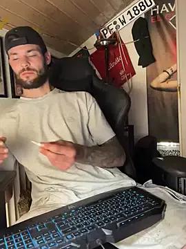 Mexxwell69 from StripChat