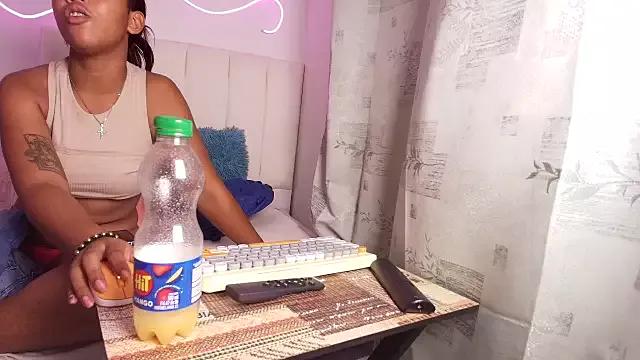 Mey_blue from StripChat is Freechat