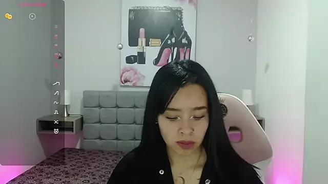 Explore our live girls sluts from our Custom and Multi clubs and checkout exclusive access to highly interactive content, such as shape, hair, titties, pussy type and many more.