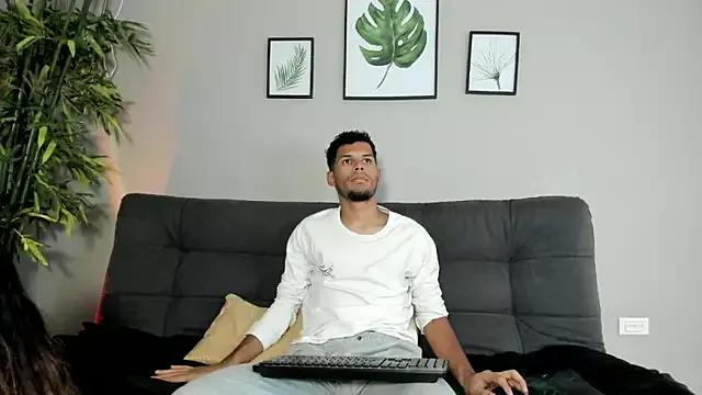 miaa_lux from StripChat