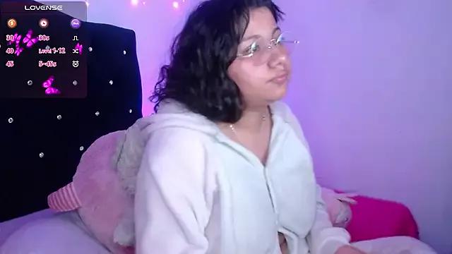 Miaa_Smiith1 from StripChat