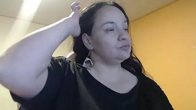 Explore our live girls sluts from our Custom and Multi clubs and checkout exclusive access to highly interactive content, such as shape, hair, titties, pussy type and many more.