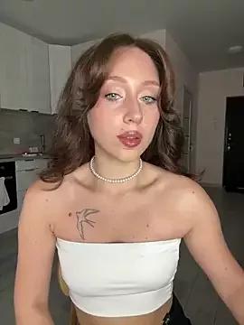 MiaaLoveeee from StripChat