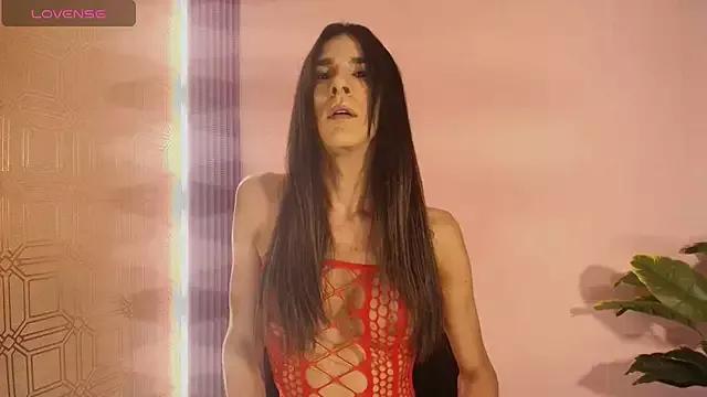 MiaaMillerx from StripChat is Freechat
