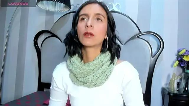 MiaAmore_ from StripChat