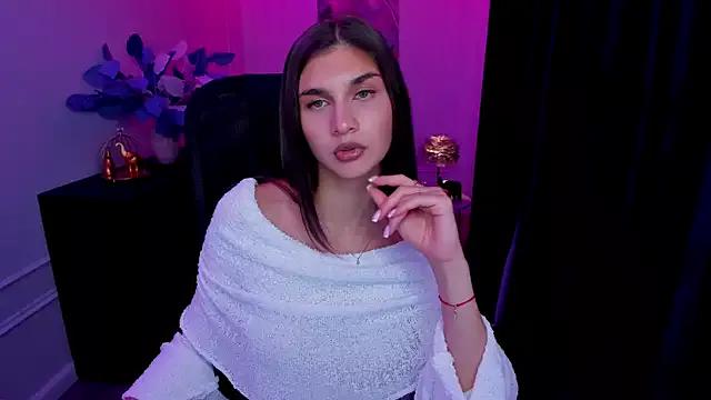 MiaAxel from StripChat