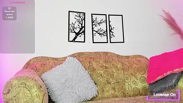 miagomez_cg from StripChat is Freechat