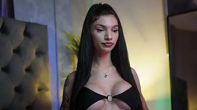 MiamiCandy from StripChat is Freechat