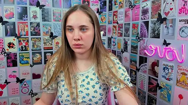 MiaMilas from StripChat