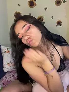 Explore our live girls sluts from our Custom and Multi clubs and checkout exclusive access to highly interactive content, such as shape, hair, titties, pussy type and many more.