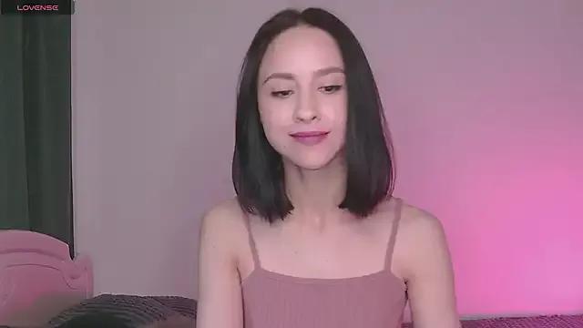 Explore our live girls sluts from our Custom and Multi clubs and checkout exclusive access to highly interactive content, such as shape, hair, titties, pussy type and many more.