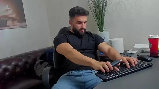 Explore our live girls sluts from our Custom and Multi clubs and checkout exclusive access to highly interactive content, such as shape, hair, titties, pussy type and many more.