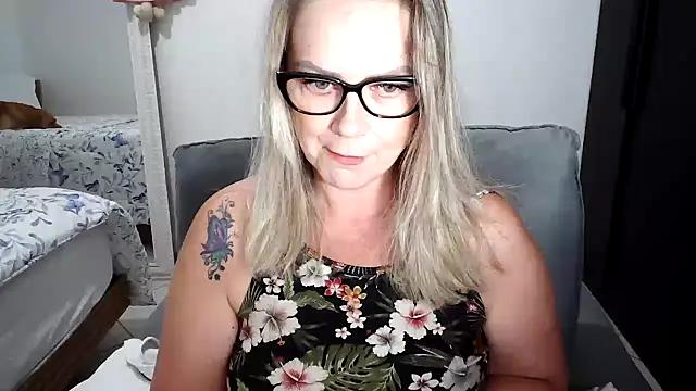 Micchellina from StripChat