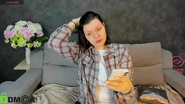 Michele_Greenn from StripChat is Freechat