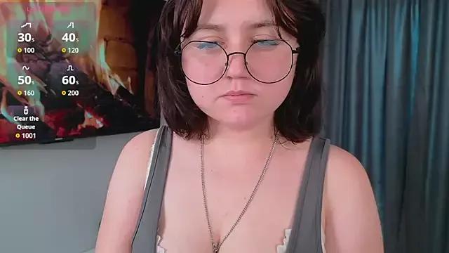 Explore our live girls sluts from our Custom and Multi clubs and checkout exclusive access to highly interactive content, such as shape, hair, titties, pussy type and many more.