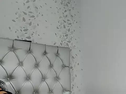 Explore our live girls sluts from our Custom and Multi clubs and checkout exclusive access to highly interactive content, such as shape, hair, titties, pussy type and many more.