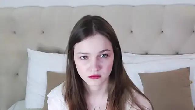 MichelleRoux from StripChat is Freechat